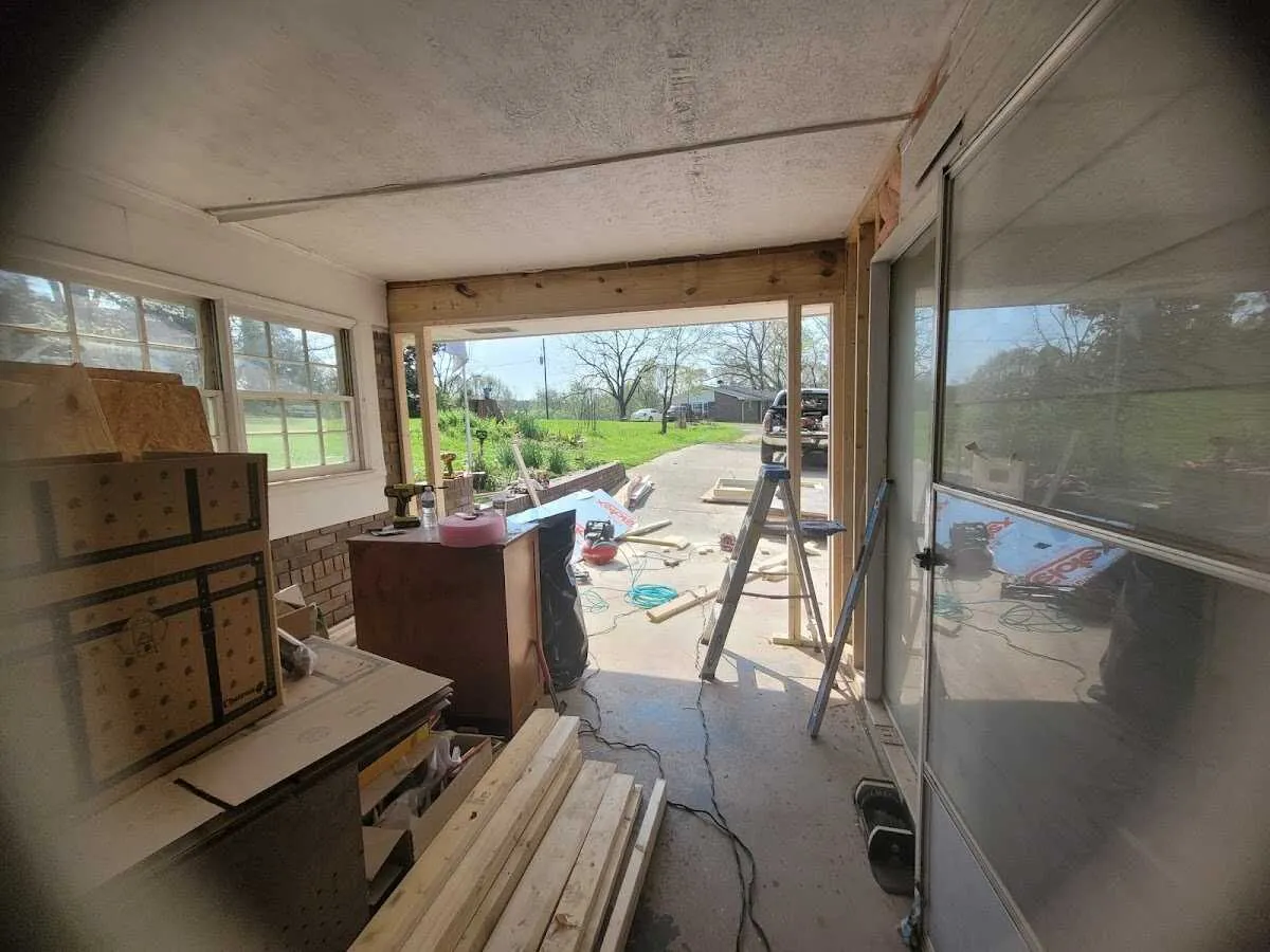 Air movers and dehumidifier for Water Mitigation Services in Burbank